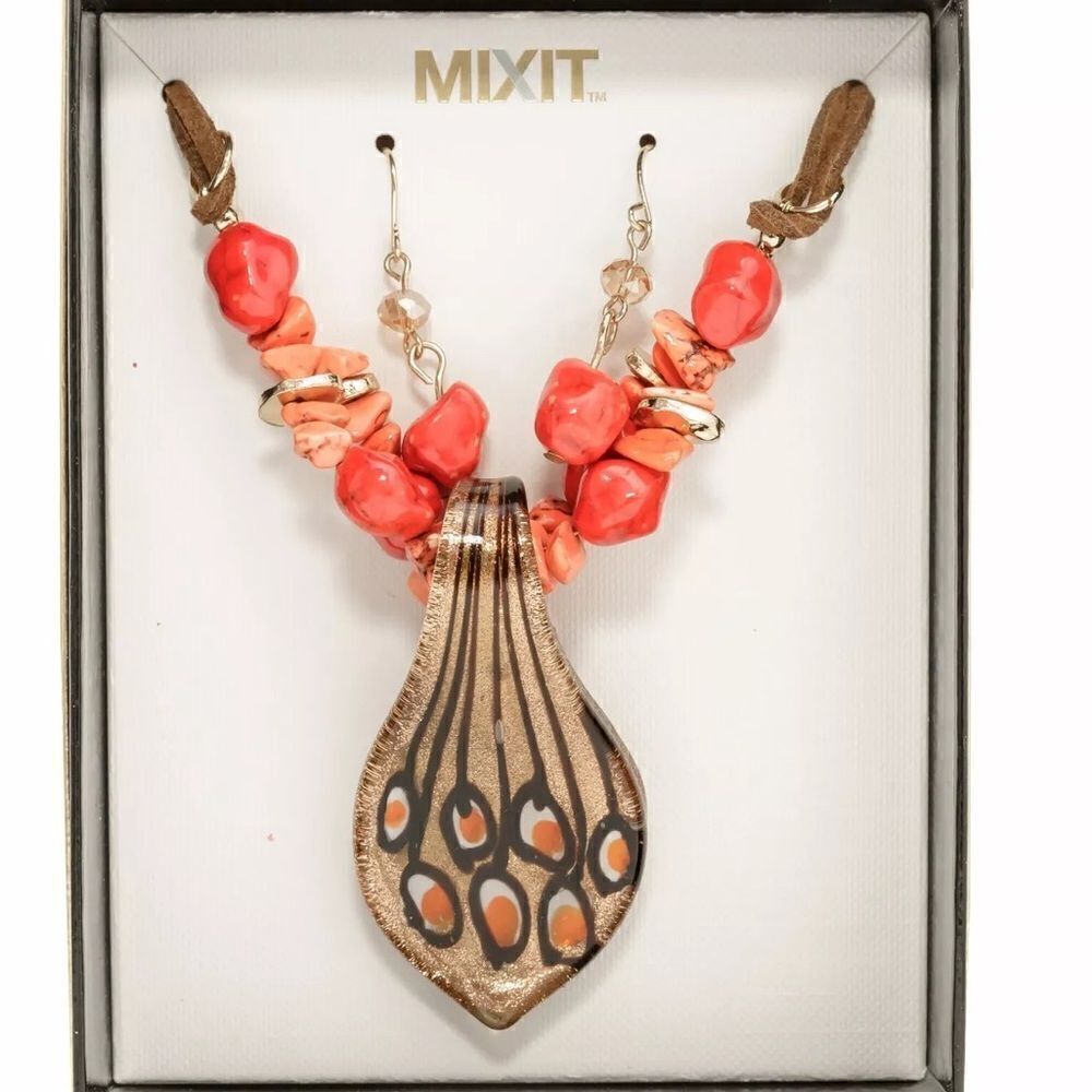 Mix it glass pendant beaded necklace earrings set